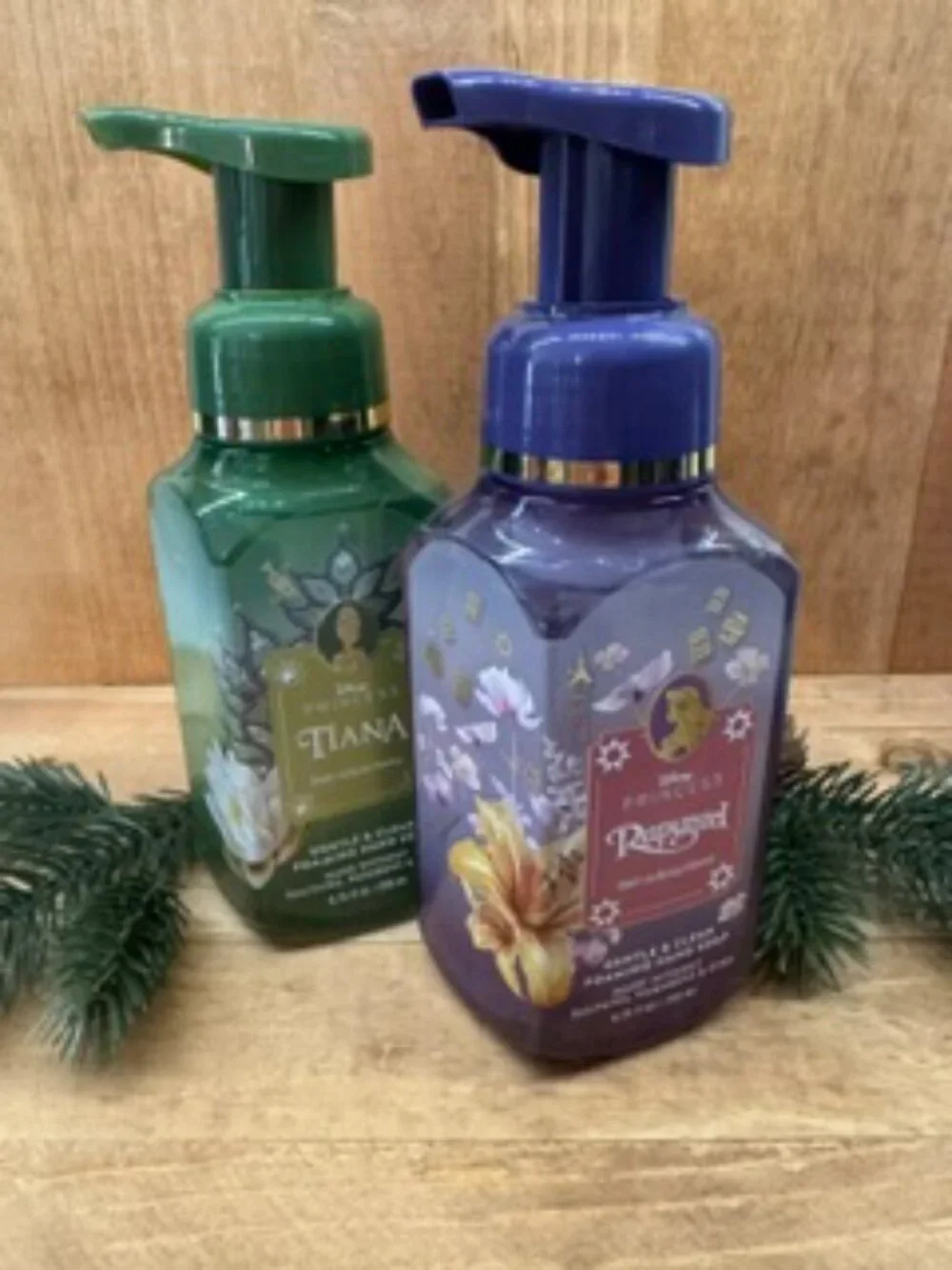 LOT OF 6 BATH AND BODY FOAMING DISNEY SOAP- NEW!